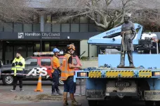 Město Hamilton na Novém Zélandu odstranilo sochu Hamiltona
