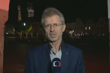 Poslouchat Čínu na věky? Pokud se vzepřít, tak co nejdřív, řekl Vystrčil před odletem na Tchaj-wan