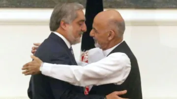 Dva rivalové si rozdělili nejvyšší posty v Afghánistánu