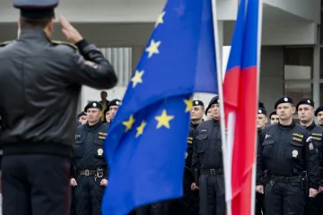 Budapešť ocenila spolupráci s Prahou, OSN chválí české dobrovolníky za pomoc s uprchlíky