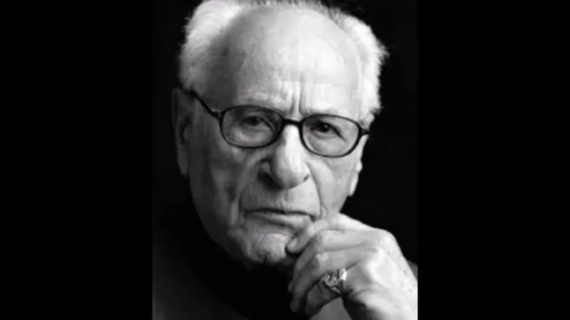 Eli Wallach