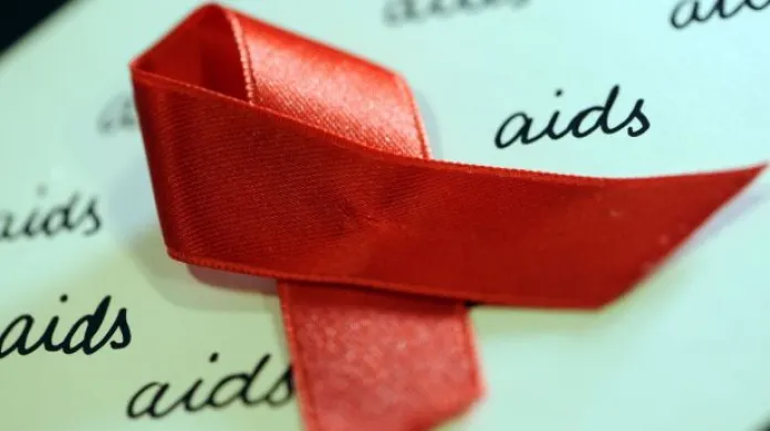 Lékař: Češi přestávají mít strach z viru HIV