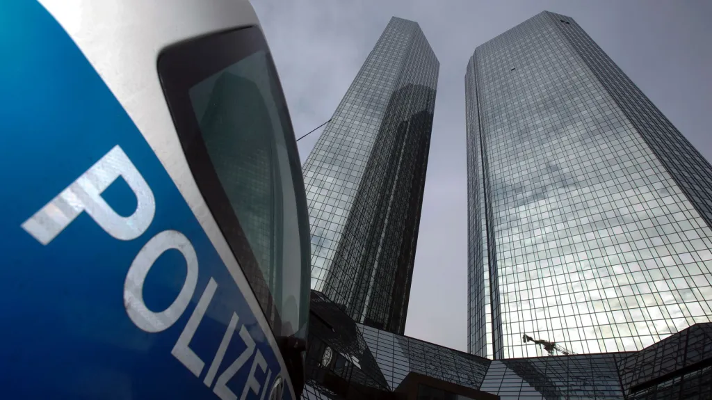 Policejní razie v Deutsche Bank