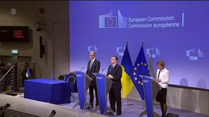 Brífink Jaceňuka a Barrosa po jednání v Bruselu