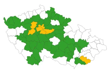 Šest okresů je na novém epidemickém semaforu oranžových. Ve středních Čechách budou na noc zavírat restaurace