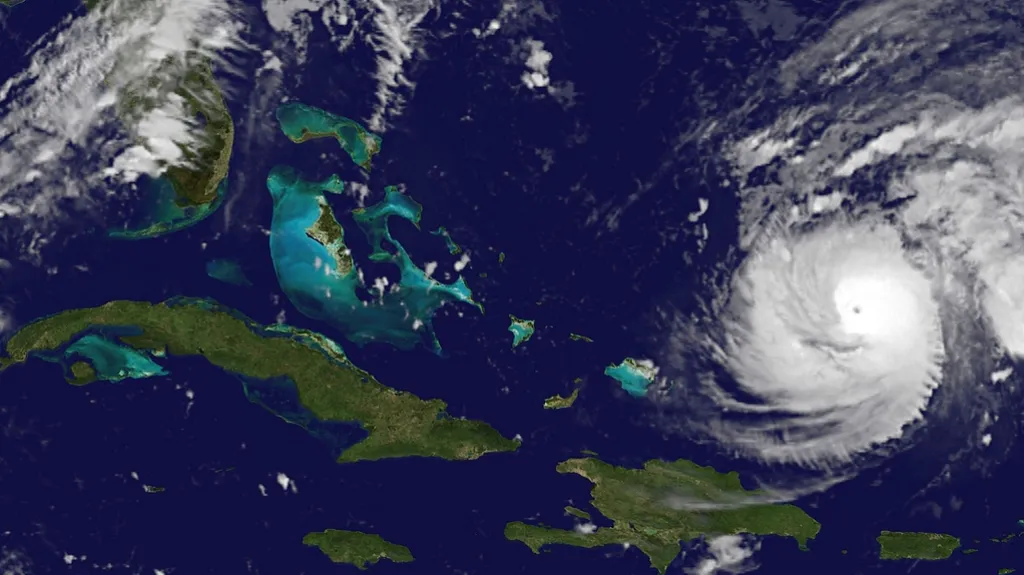 Hurikán Gonzalo se blíží k souostroví Bermudy