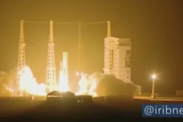 Írán se pokusil vyslat do kosmu družici. Odstartovala, ale do vesmíru se nedostala