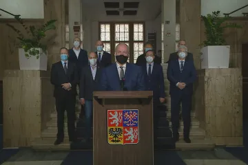 Nesmí se stát, že by nemocnice nedokázaly pečovat o nemocné, řekl Prymula. Chce se vyhnout úplnému lockdownu