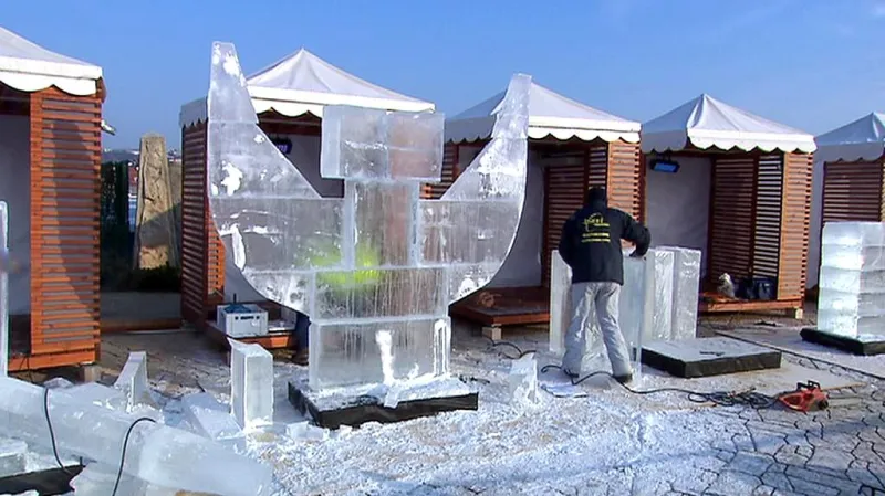 Ledové sochy v pražských Vysočanech