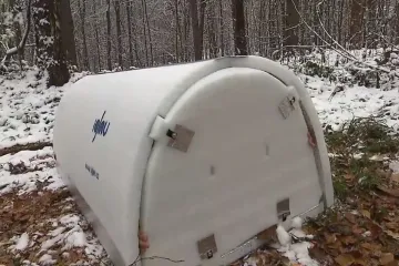 „Iglú“ pro bezdomovce chtějí další města a charity. Zakladatelé projektu nestíhají