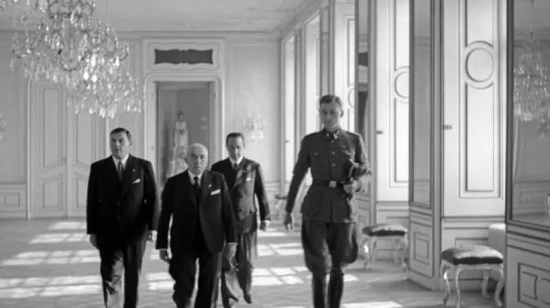 Státní president Dr. Emil Hácha přichází. Zdroj: ČTK