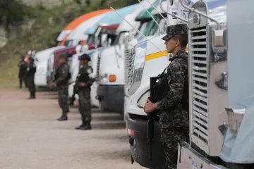 V Hondurasu roste napětí, sčítání výsledků voleb prezidenta dvakrát pozastavili