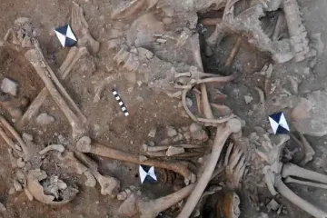 Archeologové našli zřejmě masový hrob křižáků. Těla dokazují, jak kruté byly středověké války