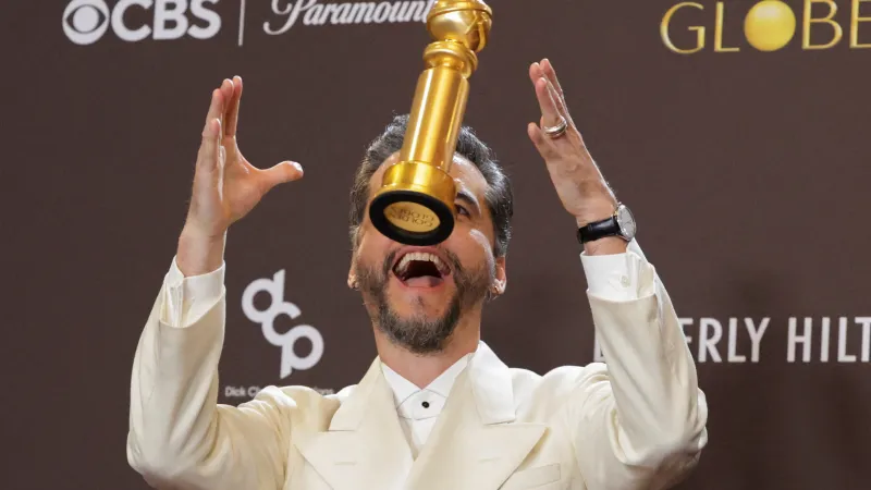 Wagner Moura se raduje ze Zlatého glóbu za roli ve filmu Tajný agent