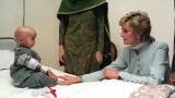Návštěva dětské nemocnice v pákistánském Láhauru (22. února 1996)