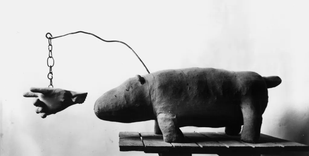 … i obžalobou společenské absurdity (Cílevědomý bulteriér, 1970)