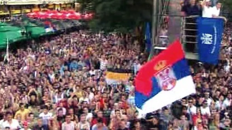 Demonstrace na podporu Karadžiče