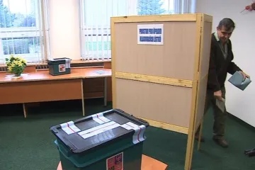 Politolog Lebeda: Tolik nerozhodnutých voličů je fenomén