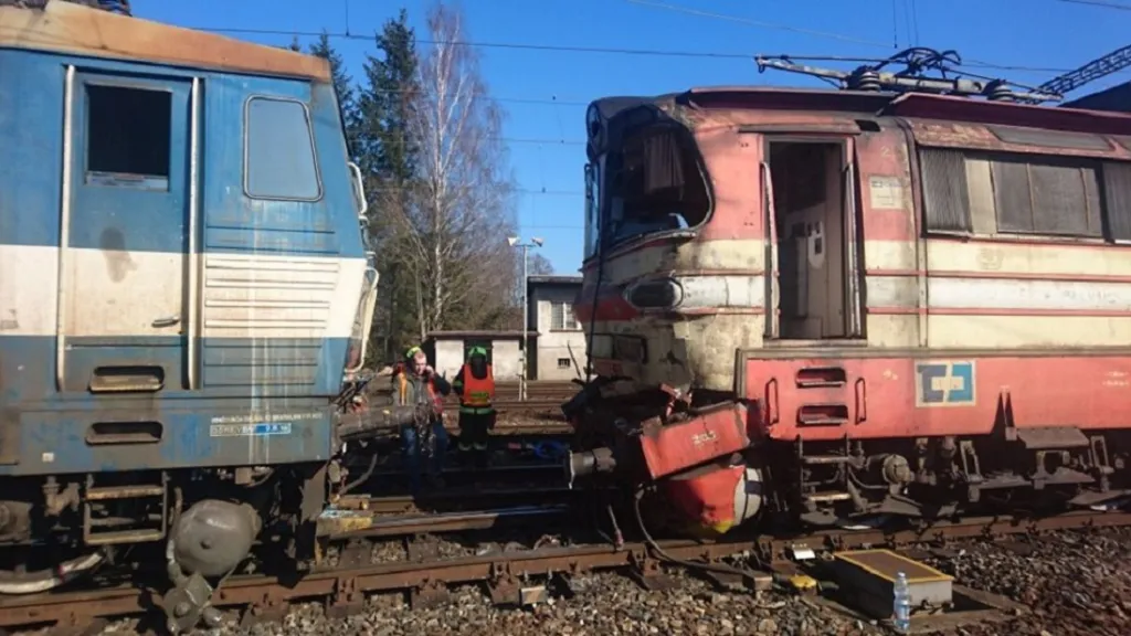 Střet nákladního vlaku s posunovací lokomotivou v Havlíčkově Brodu