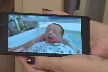  V Brně porodila žena s těžkým průběhem covidu na umělé plicní ventilaci