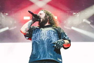Grammy nás nominovala za zdvižený prostředníček, udivuje zpěváka I Prevail