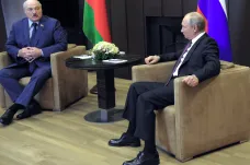 Putin podpořil Lukašenka ve sporu o nebe. Kauzu Pratasevič nazval vzplanutím emocí