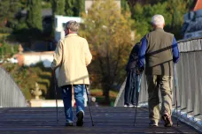 Stále více lidí odchází na penzi předčasně a bere kvůli tomu nižší důchod