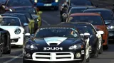 Přehlídka luxusních automobilů k filmu Need for Speed