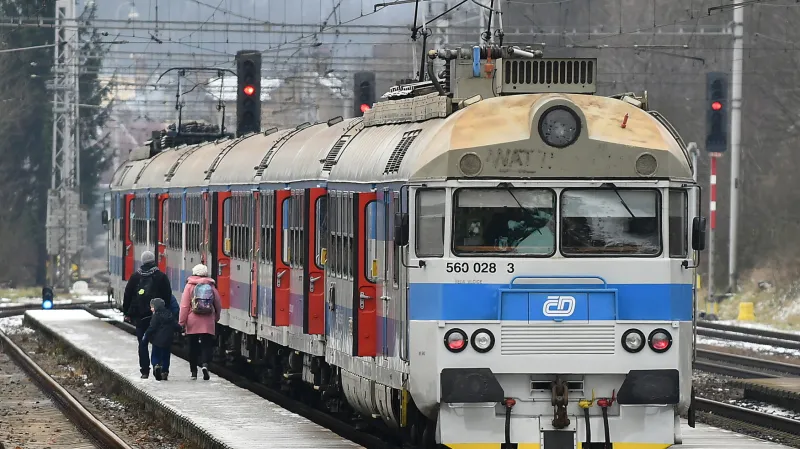Jednotky řady 560 se začaly vyrábět v 60. letech, ty, které stále jezdí, jsou z počátku 70. let