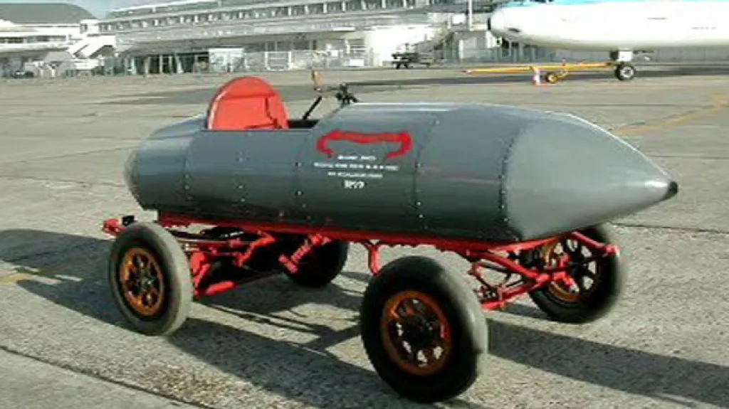 Auto "Věčně nespokojená"