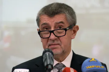 Babiš se zlobí na ministra Hünera, že nekonzultoval s vládou svá jednání o lithiu