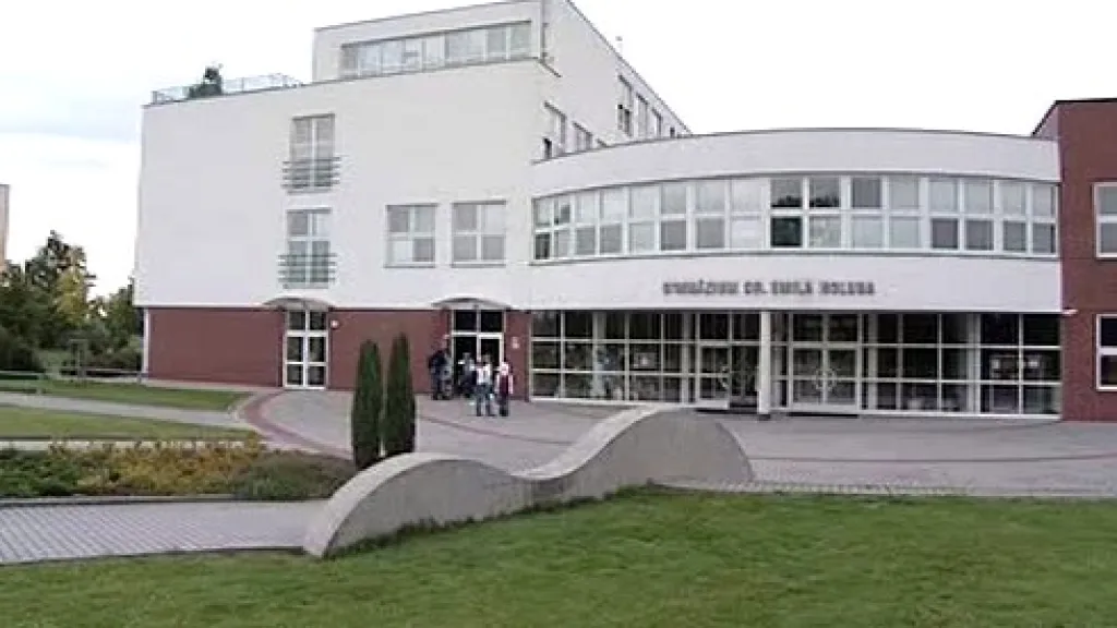 Gymnázium v Holicích