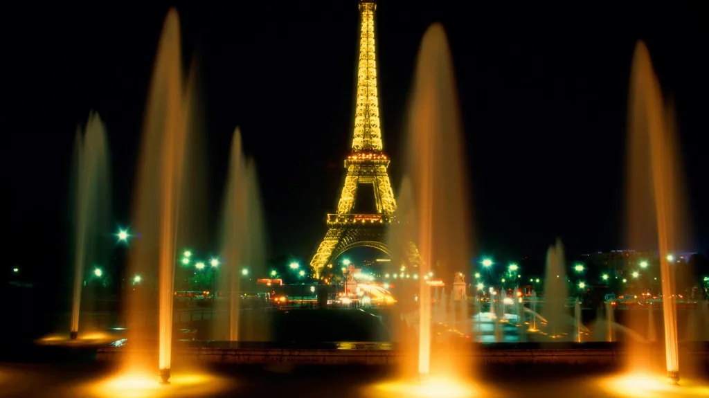Osvětlení Eiffelovy věže