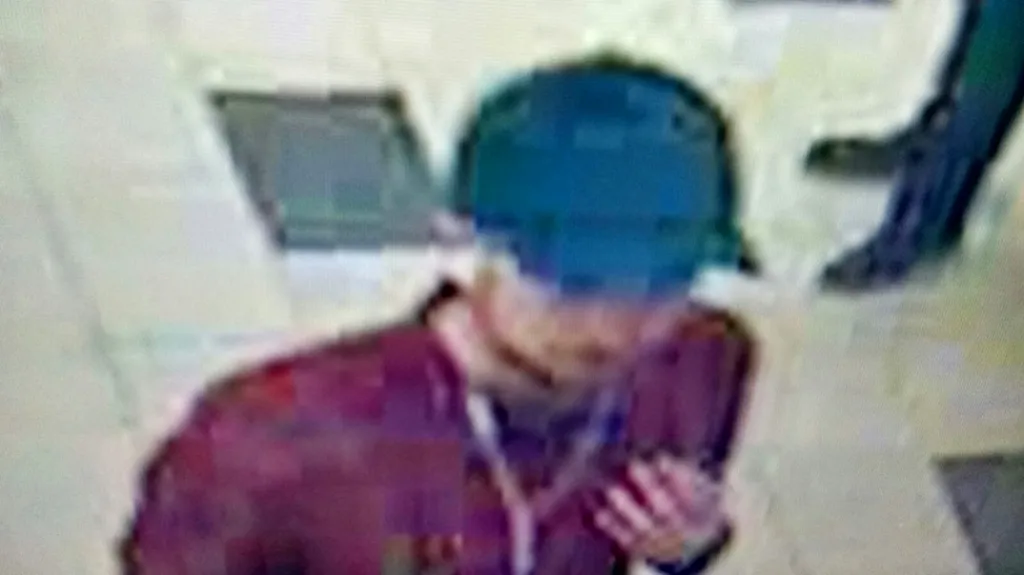 Policie pátrá po podezřelém muži