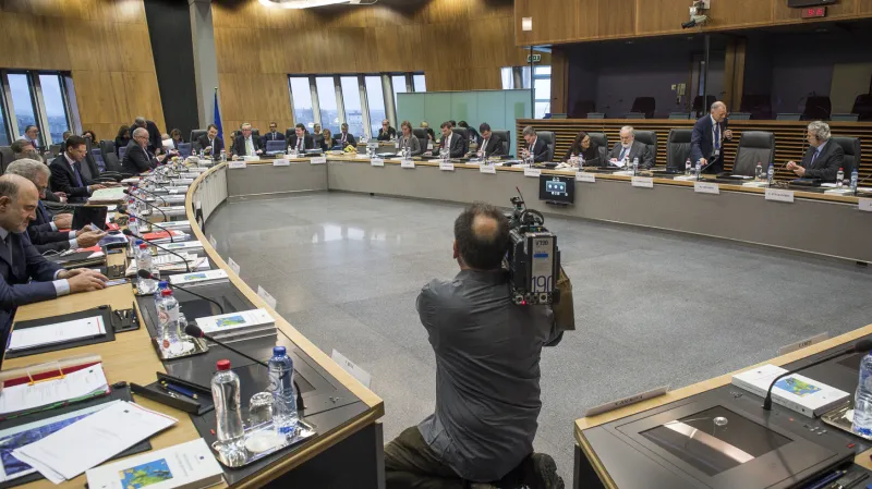 Zasedání eurokomisařů, na kterém se jednalo o Polsku