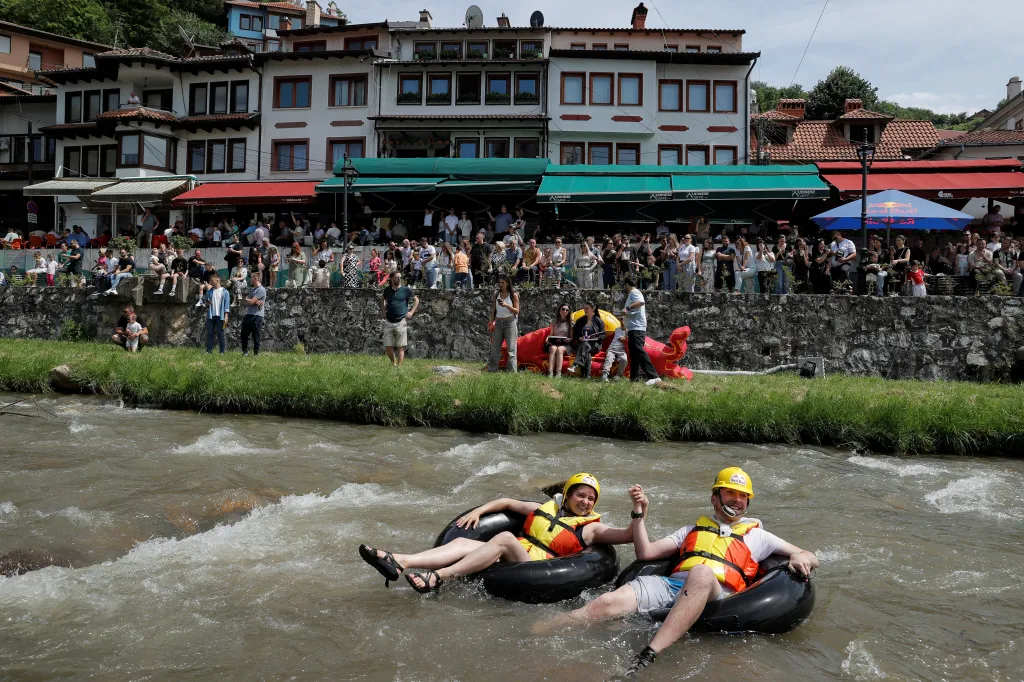 Závodníci BunnarFestu s diváky a fanoušky
