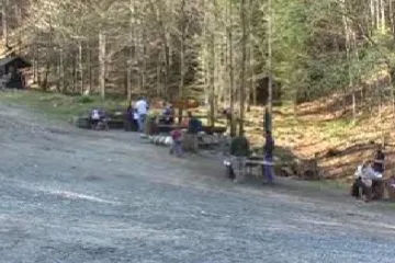 Netradiční lesní bar v Rychlebských horách