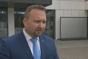 Neutracené peníze z ministerstev by mohly jít na zvýšení výdělků ve veřejném sektoru, navrhla vláda odborům