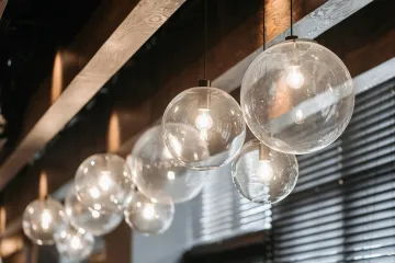 ČEZ zlevní elektřinu a plyn 1,6 milionu zákazníků