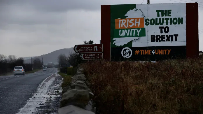 Řešením brexitu je irské sjednocení – alespoň podle billboardu na hranici mezi republikou a Severním Irskem