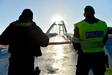 Kontroly na hranicích mezi Českem a Slovenskem pokračují, zapojili se i vojáci