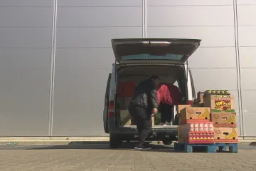 Potravinové banky jsou prázdné, dobrovolníci se snaží pomáhat dál