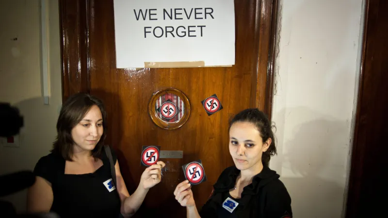 Hledání Lászla Csatáryho