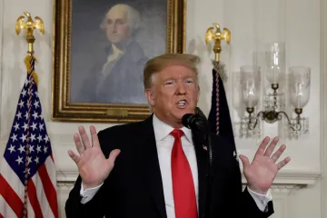 Trump kvůli sporu s Kongresem odloží poselství o stavu unie. Pelosiová chce s prezidentem krizi urovnat