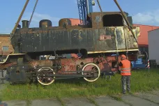 Do Krnova se vrátila historická parní lokomotiva. Symbol místního nádraží čeká oprava