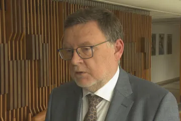 Vyšší poplatek za předčasné splacení hypotéky možná neprosadíme, připustil Stanjura