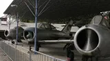 V expozici muzea se vyskytují také známé letouny MiG různých typových označení.
