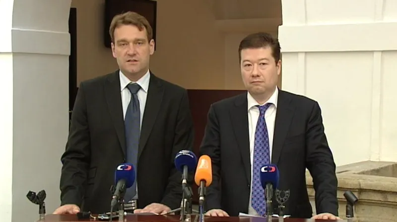 Poslanec Radim Fiala a senátor Tomio Okamura