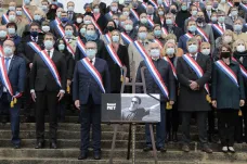 Samuel Paty dostane nejvyšší státní vyznamenání, Macron slíbil ráznější postup proti radikálnímu islámu