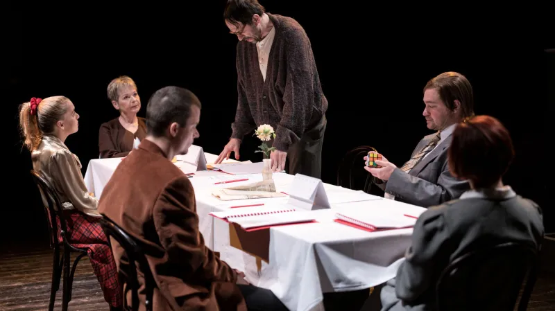 Ribstol (Východočeské divadlo)